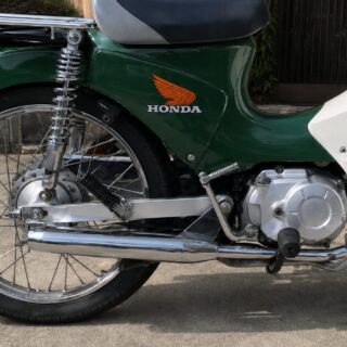 JA07カブ110マフラー比較｜武川ボンバーとキタコどっちが良い？｜ザ